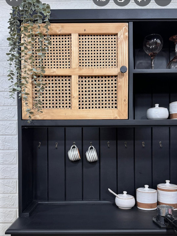 کافی بار همراه شلف 18 — میز کافی بار خانگی مدرن